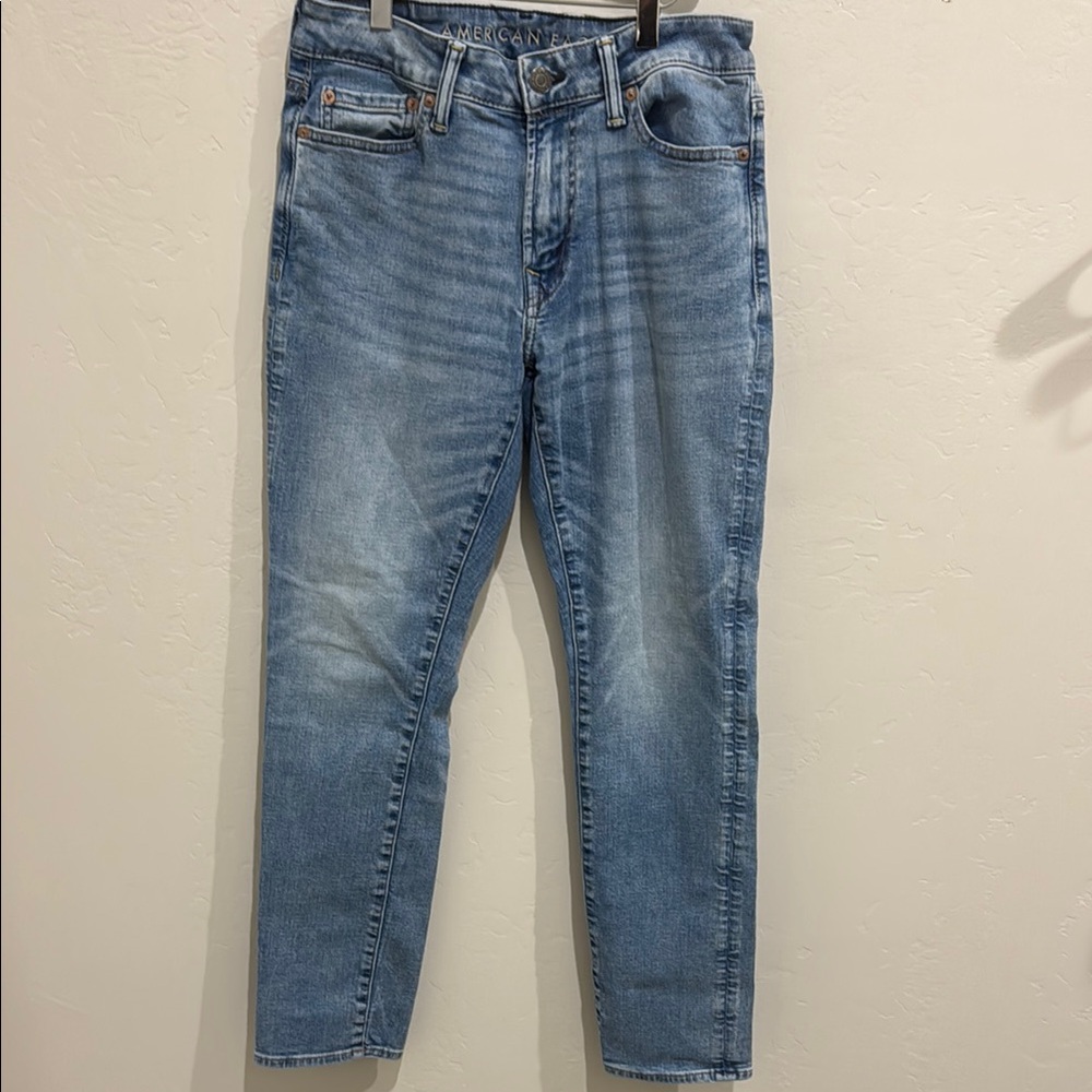 American Eagle Men's Blue Jeans